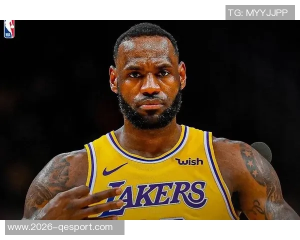 詹姆斯回忆追求妻子历程：孤独岁月让我渴望真爱与陪伴