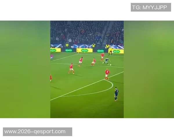 麦克托米奈倒钩破世界纪录脚尖高度超越奥努阿楚引发热议